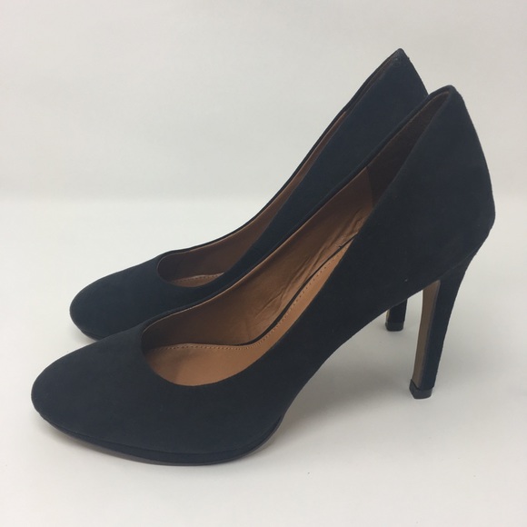 Banana Republic Shoes - Banana Republic Black Suede Round Toe Heels.